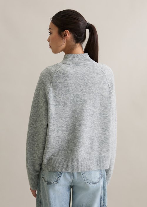 Troyer cropped — Stone Melange