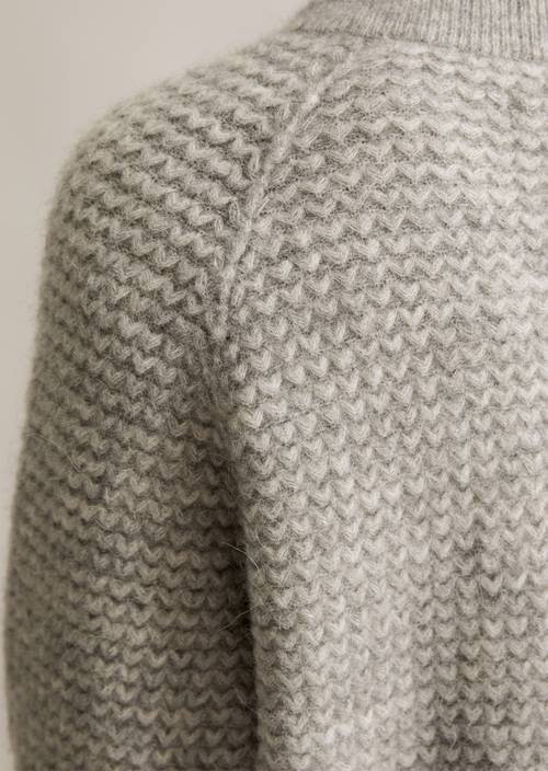 V Neck Closed Pullover Alpaka Sale Cropped V-neck Knitted Sweater
