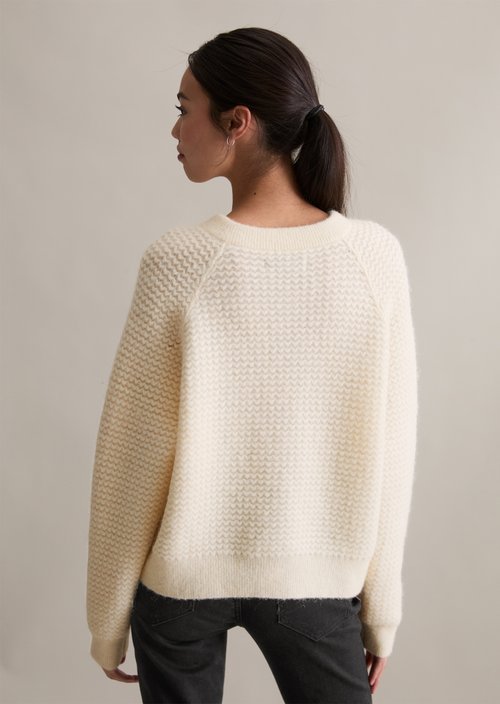 Cropped V-neck knitted sweater — White Blush