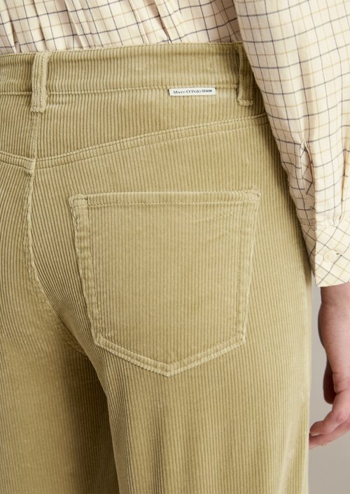 Corduroy pants model Tomma wide — Artichoke Leaf