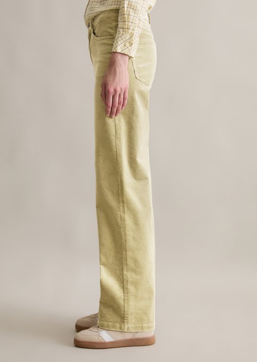 Corduroy pants model Tomma wide — Artichoke Leaf