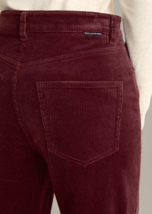 Corduroy pants model Tomma wide — Dark Maroon