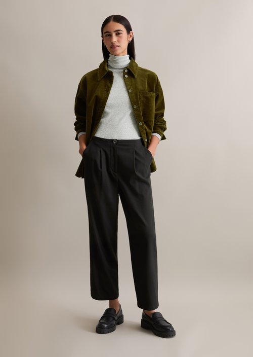 Pleated trousers loose tapered — Black
