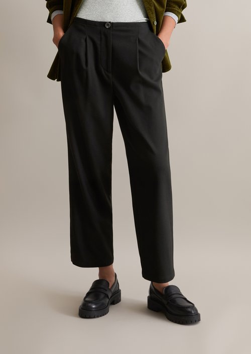 Pleated trousers loose tapered — Black