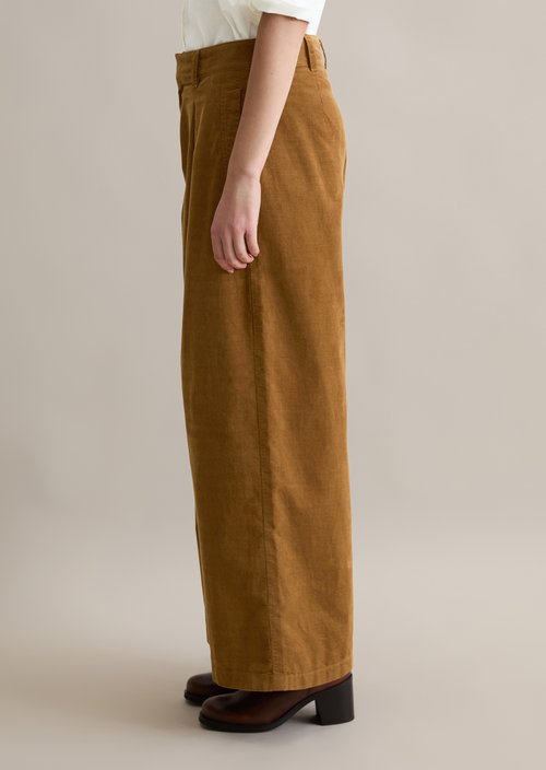 Pleated corduroy trousers wide — Wood Grain