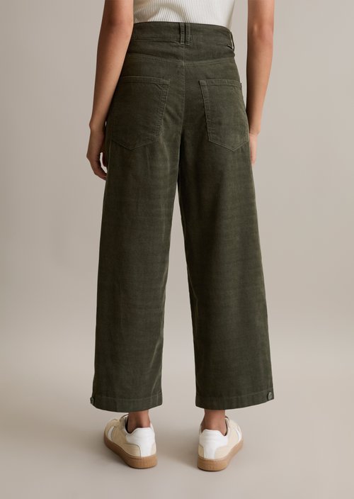 Corduroy pants loose — Pineneedle