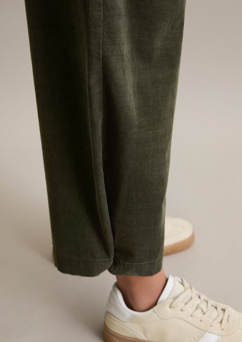 Corduroy pants loose — Pineneedle
