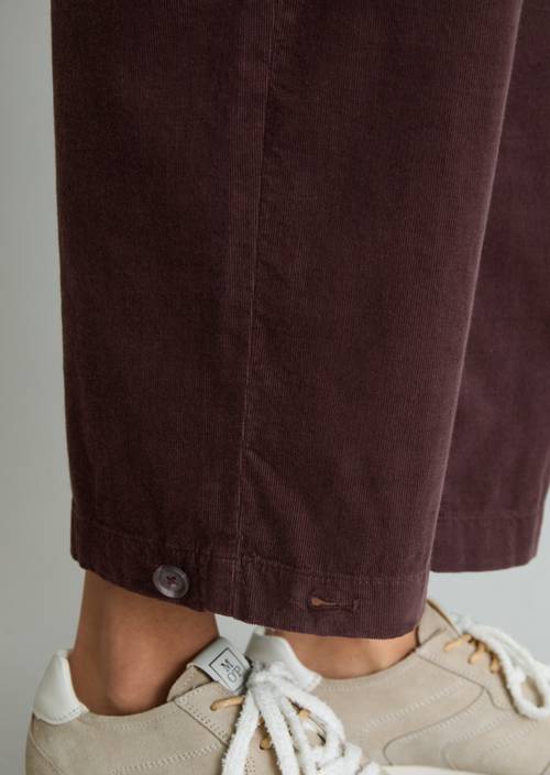 Pantalon en velours côtelé loose Espresso Brown in Detailansicht