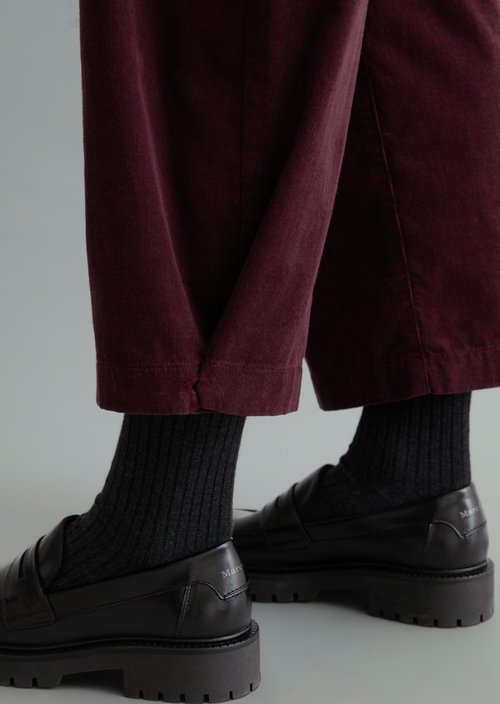 Corduroy pants loose — Mahagony Jam