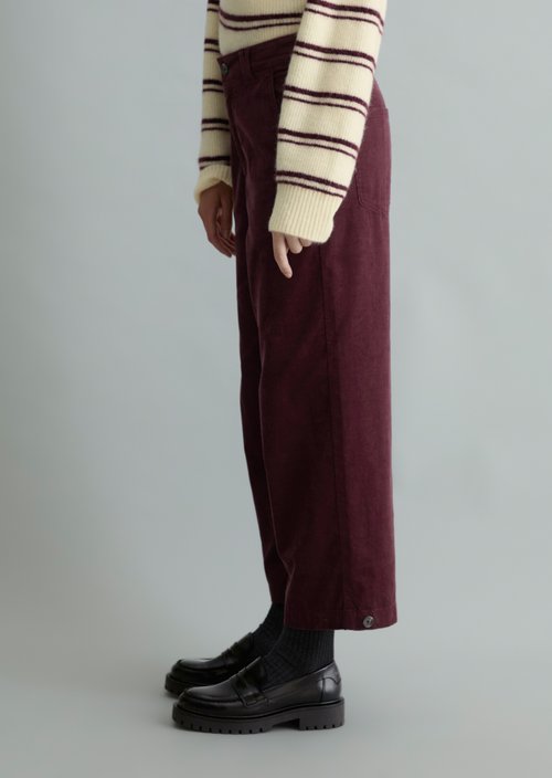 Corduroy pants loose — Mahagony Jam