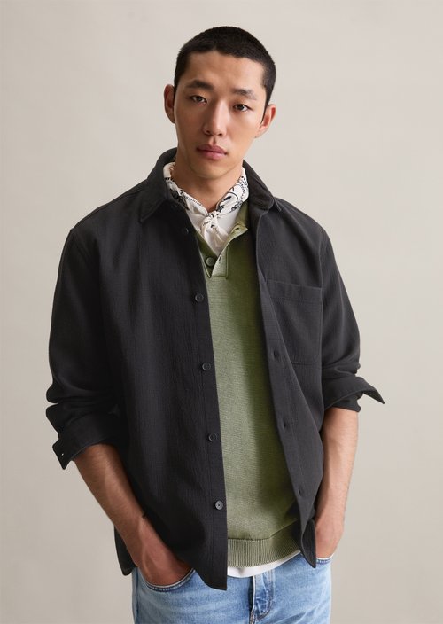 Regular shirt — Black