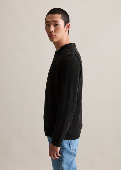 Garment dye sweater regular — Black