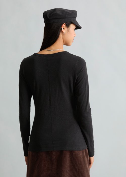 Slim-fit long-sleeve shirt — Black