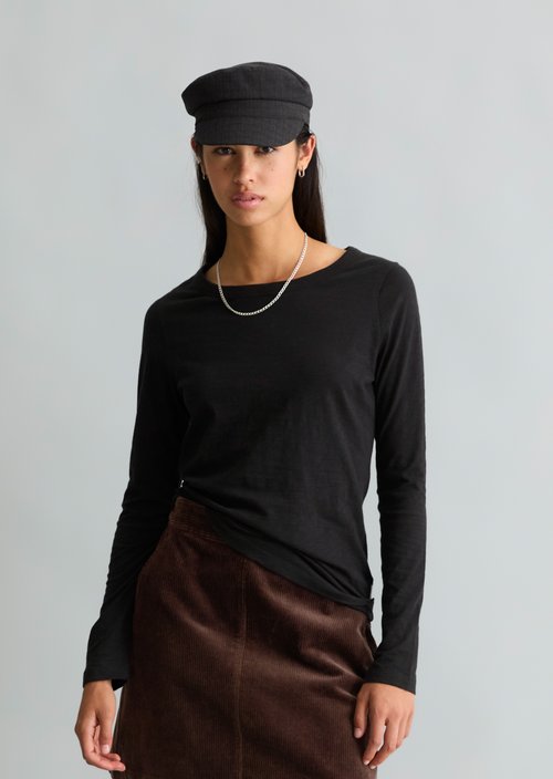 Slim-fit long-sleeve shirt — Black