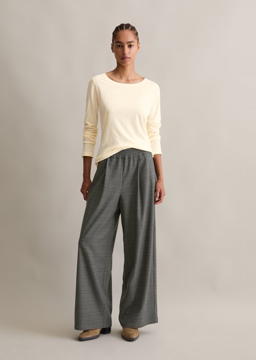 Slim-fit long-sleeve shirt — White Blush
