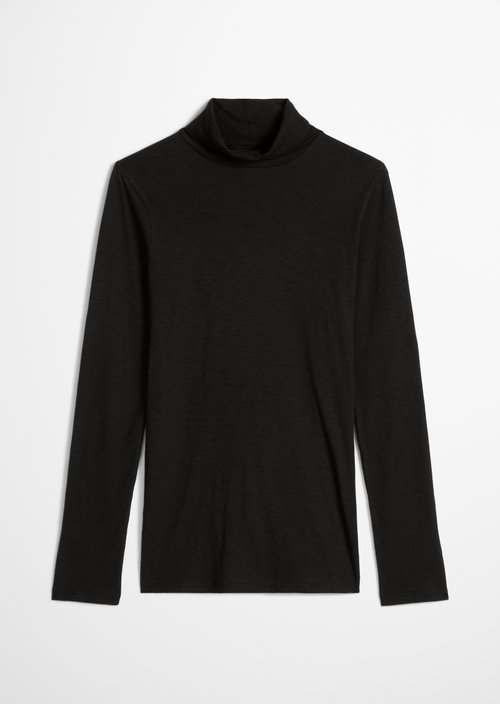 Slim-Fit Long-Sleeve Turtleneck — Black