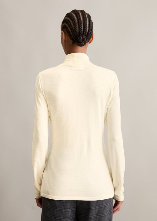 Slim-Fit Long-Sleeve Turtleneck — White Blush