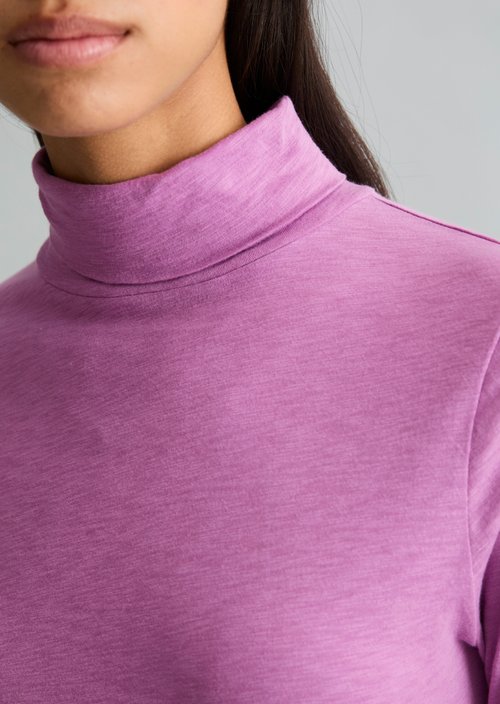 Slim-Fit Long-Sleeve Turtleneck — Smoky Grape