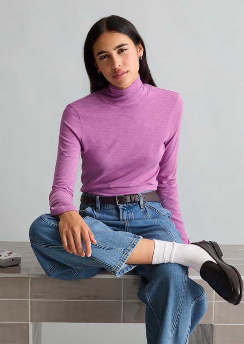 Slim-Fit Long-Sleeve Turtleneck — Smoky Grape