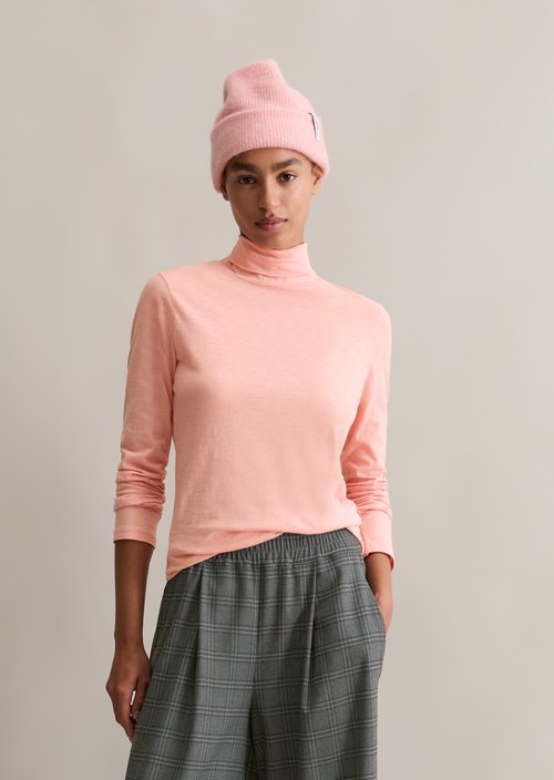 Slim-Fit Long-Sleeve Turtleneck — Rose Powder