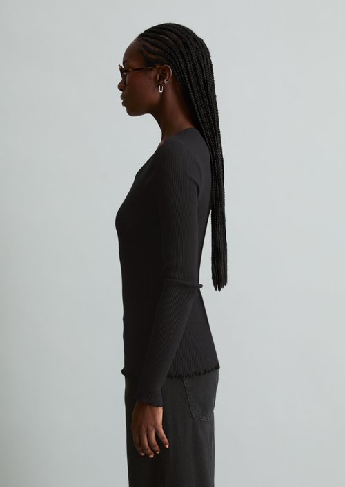 Slim-fit long-sleeve shirt — Black