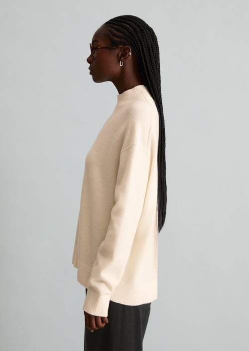 Knitted sweater regular — White Blush