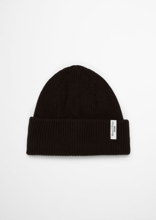 Knitted hat — Black