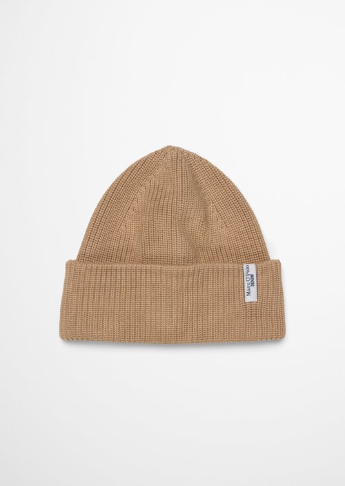 Knitted hat — Sandpaper