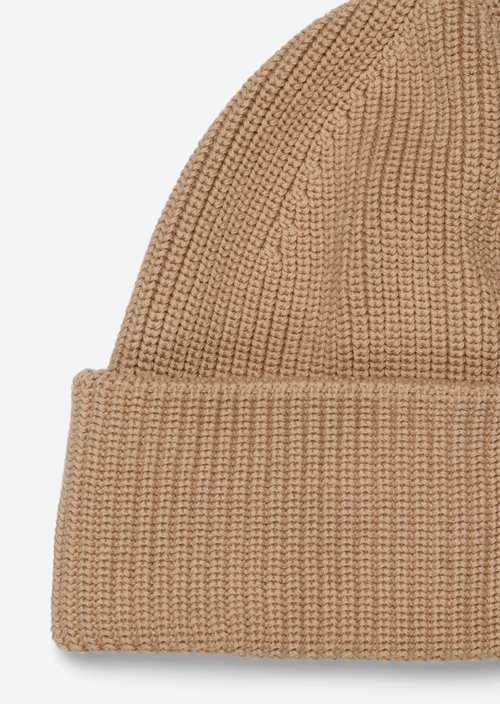 Knitted hat — Sandpaper