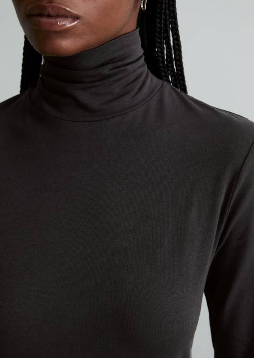 Turtleneck manches longues slim Black en vue détaillée