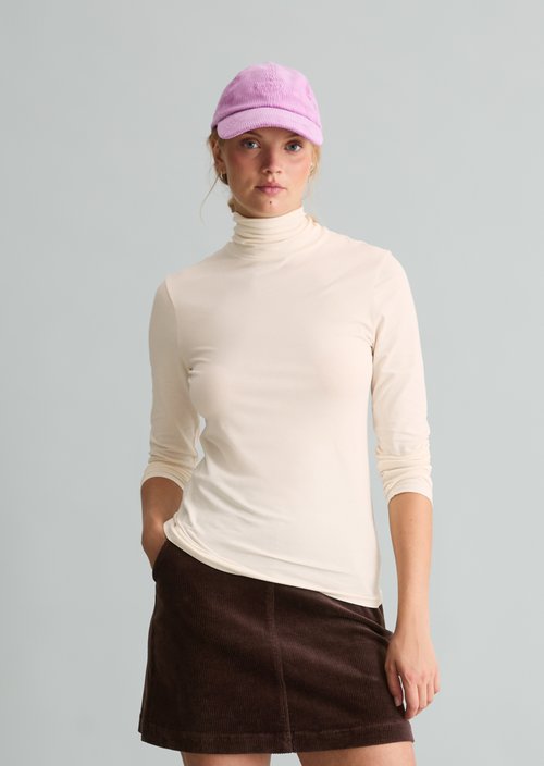 Turtleneck longsleeve slim — White Blush