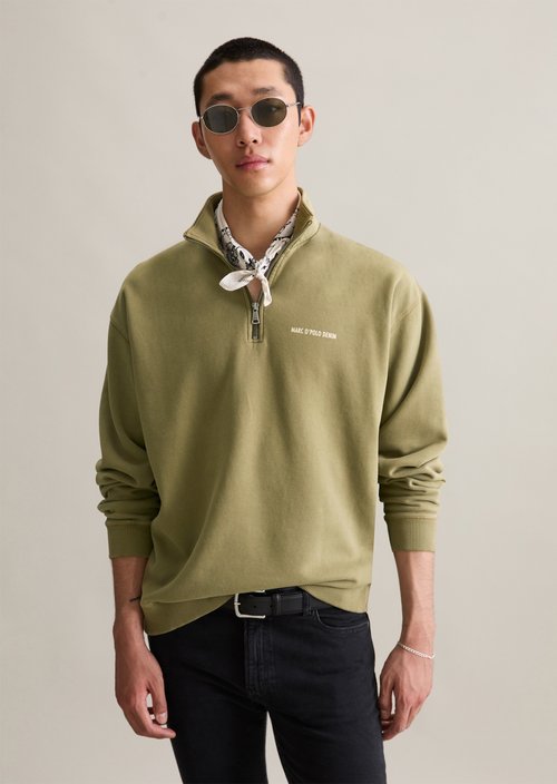 Troyer relaxed — Oak Ash