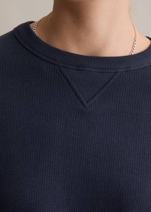 Relaxte longsleeve Blue Depths in detailaanzicht