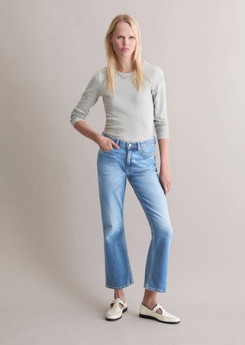 Jeans model Josina bootcut kick flare Medium Blue in front view