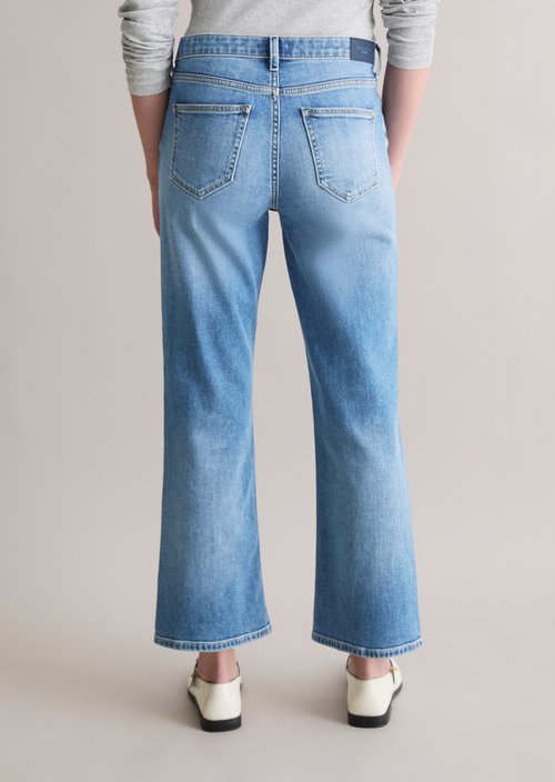 Jeans model Josina bootcut kick flare — Medium Blue (alternate view)