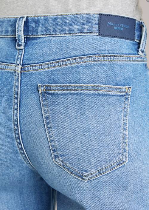 Jeans model Josina bootcut kick flare Medium Blue in detail view