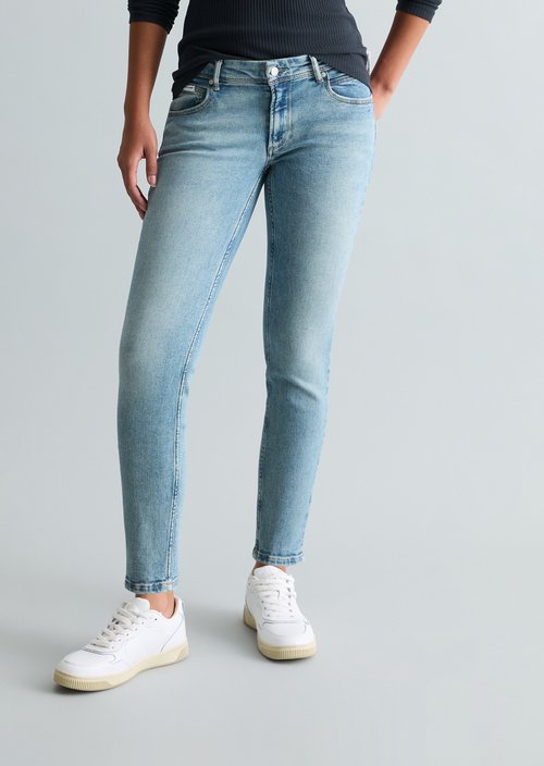 Jeans model Alva slim cropped — Light Blue