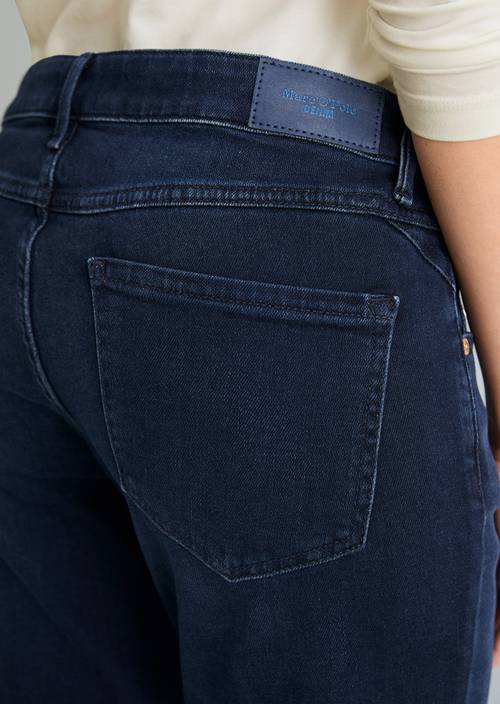 Jeans model Nella slim bootcut Dark Blue in detail view