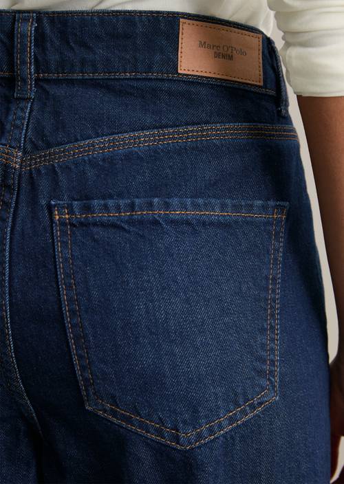 Jeans model Tomma wijd Dark Blue in detailaanzicht