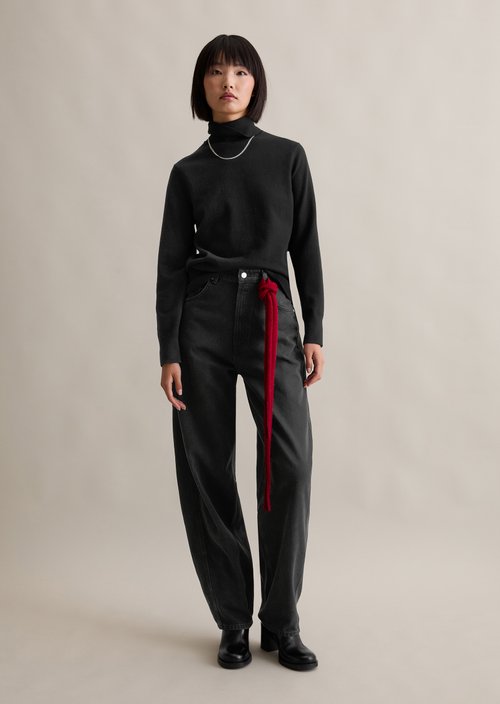 Regular turtleneck sweater — Black