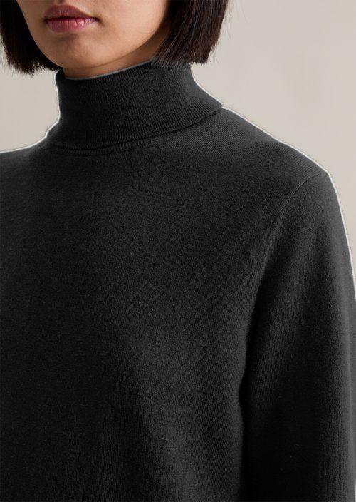 Regular turtleneck sweater — Black
