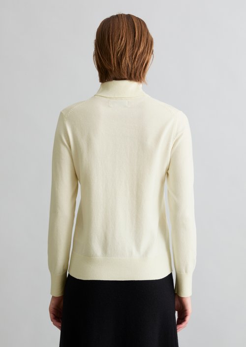 Regular turtleneck sweater — Creamy White