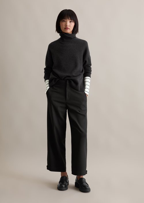 Regular turtleneck sweater — Black