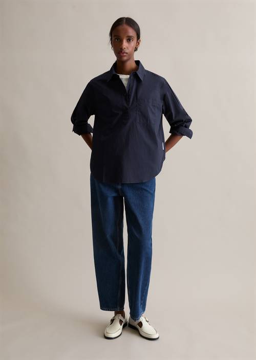 Relaxed polo-style blouse Blue Depths in front view