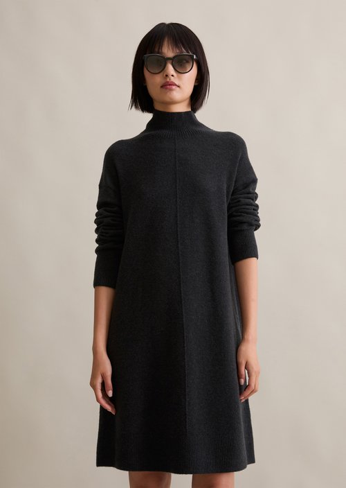 Knitted dress regular — Black