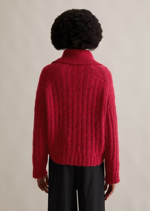 Troyer relaxed — Medium Red