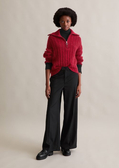 Troyer relaxed — Medium Red