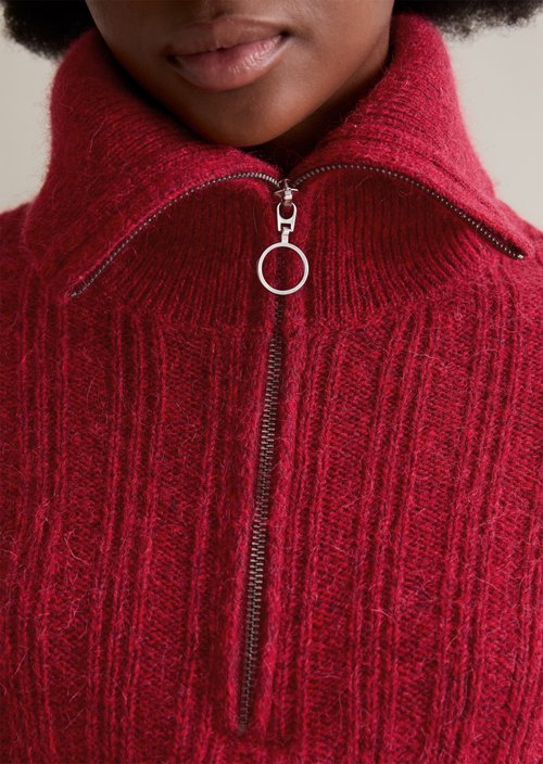 Troyer relaxed — Medium Red
