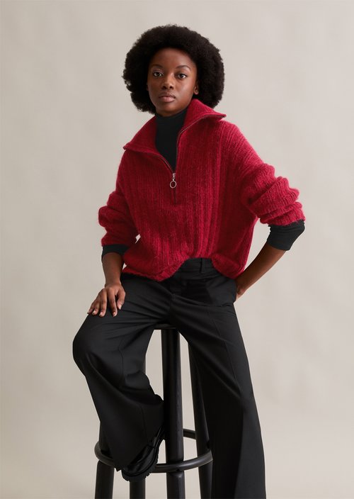 Troyer relaxed — Medium Red