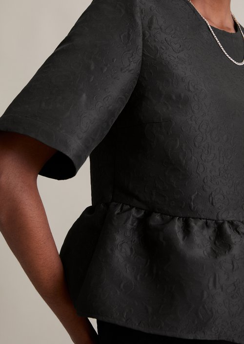 Regular short-sleeved blouse — Black